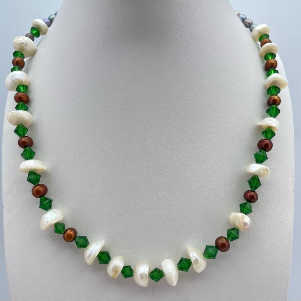 Freshwater Pearl & Green Crystal Beaded Necklace – Genuine Pearls